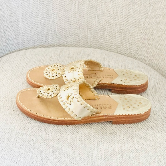 Elegant Gold Women's Sandals - Picture 3 of 10